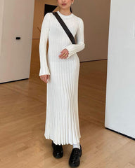 Clidress Chic V Neck Ribbed Knitting Pleated Maxi Dress