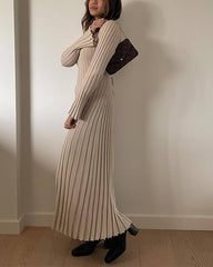 Clidress Chic V Neck Ribbed Knitting Pleated Maxi Dress