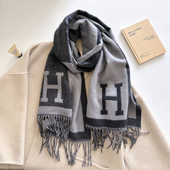 Clidress Letter H Cashmere Scarf